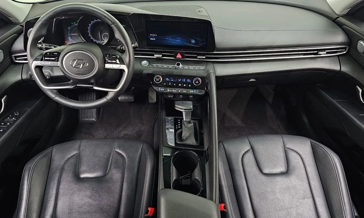 Hyundai AVANTE 2021 из KR, фото 3