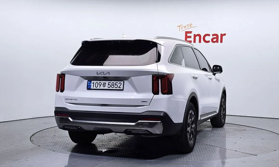 Kia Sorento — фото 6