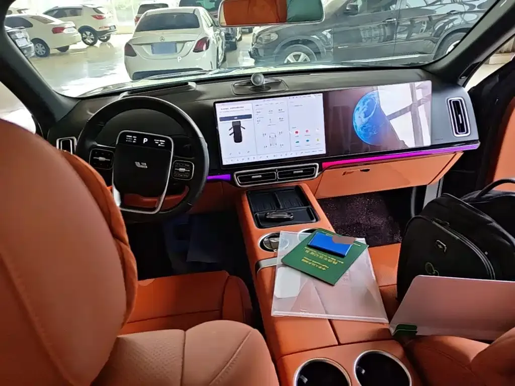 Li Auto L9 — фото 10