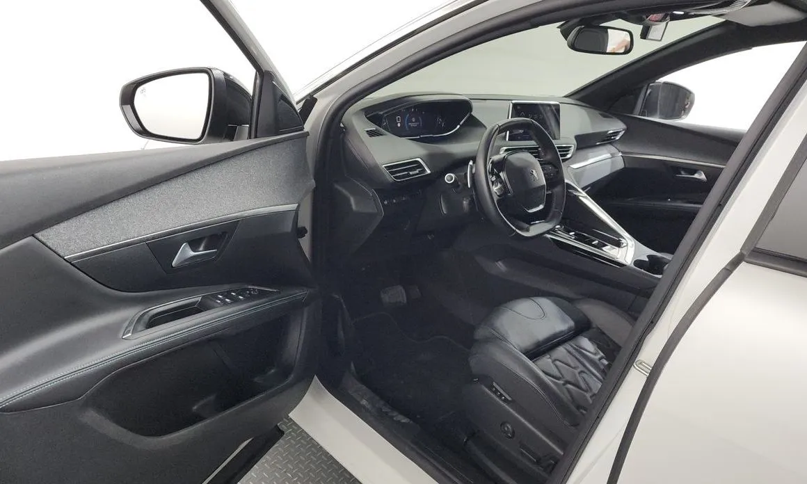 Peugeot 5008 2024 из KR, фото 8