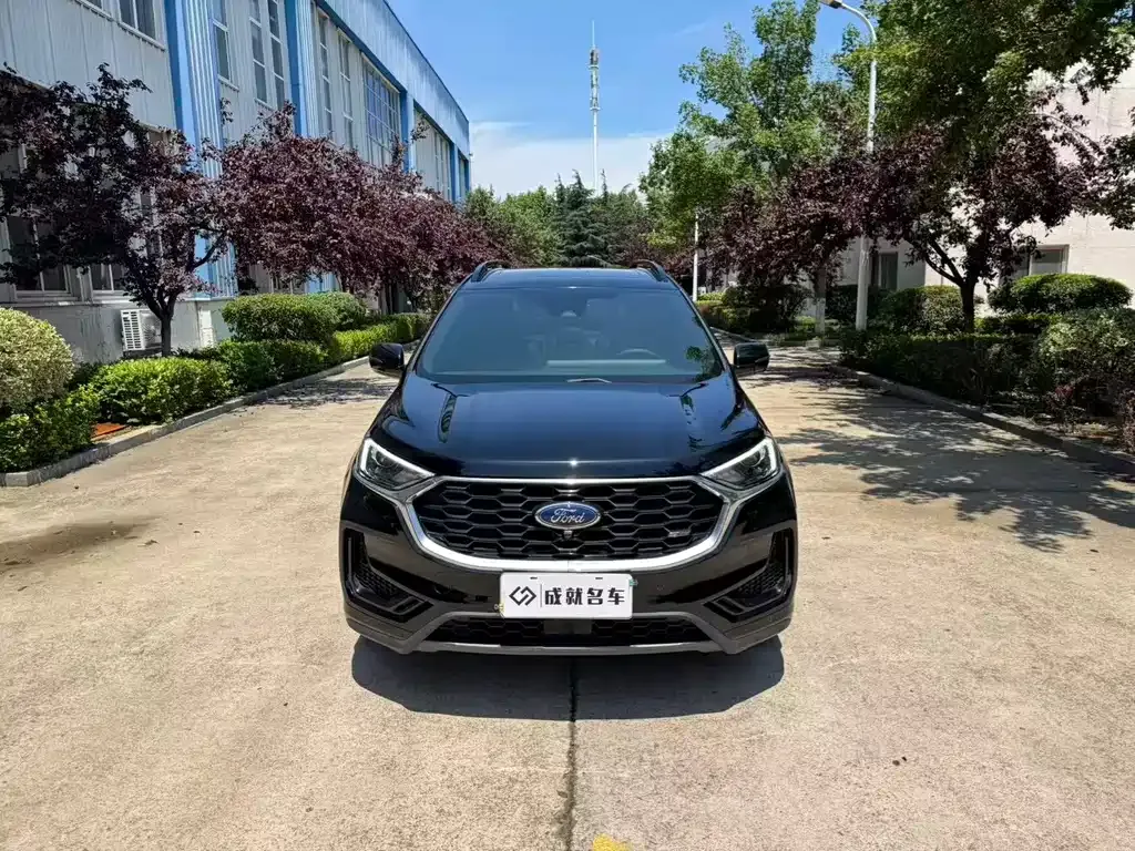 Ford Edge — фото 10