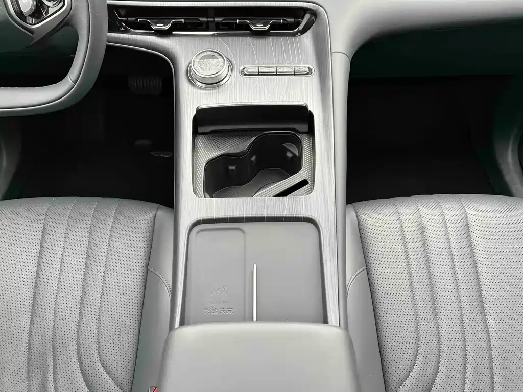 Geely Galaxy E5 2025 из CN, фото 4