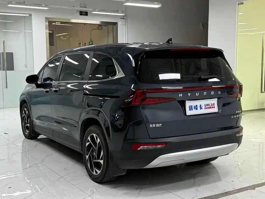 Hyundai Custo — фото 9