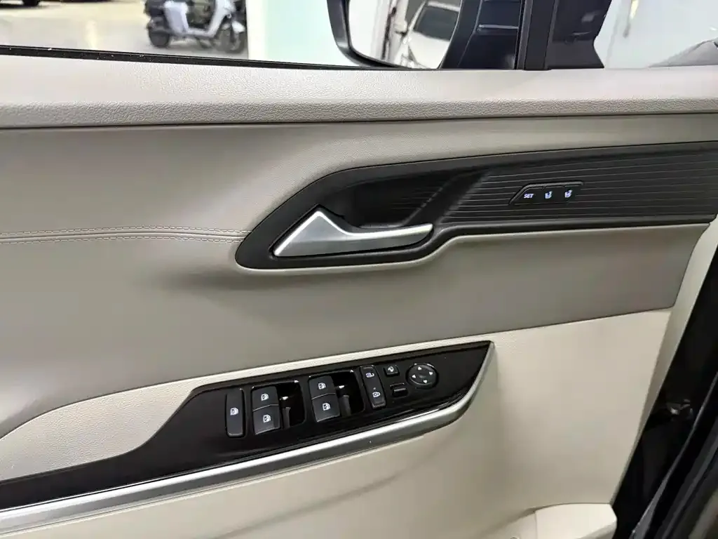 Hyundai Custo — фото 6