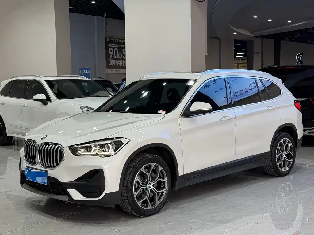 BMW X1 — фото 1