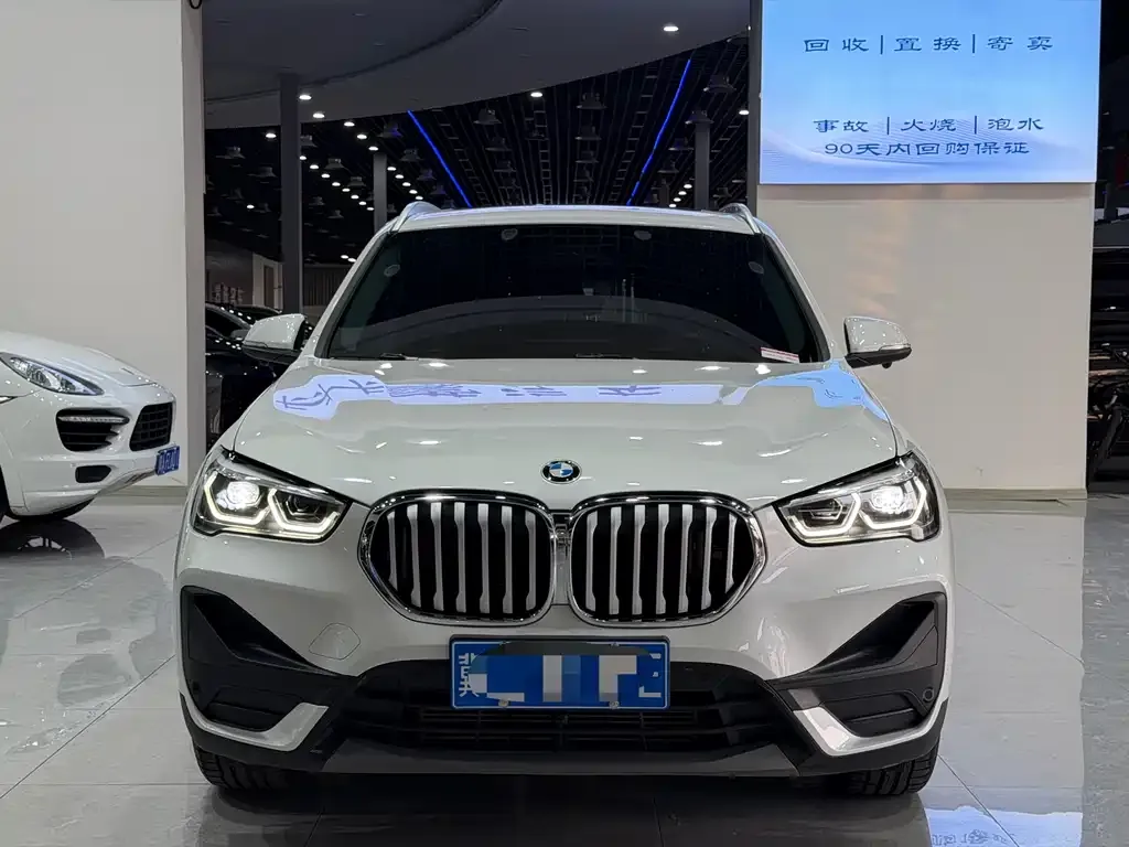 BMW X1 — фото 5