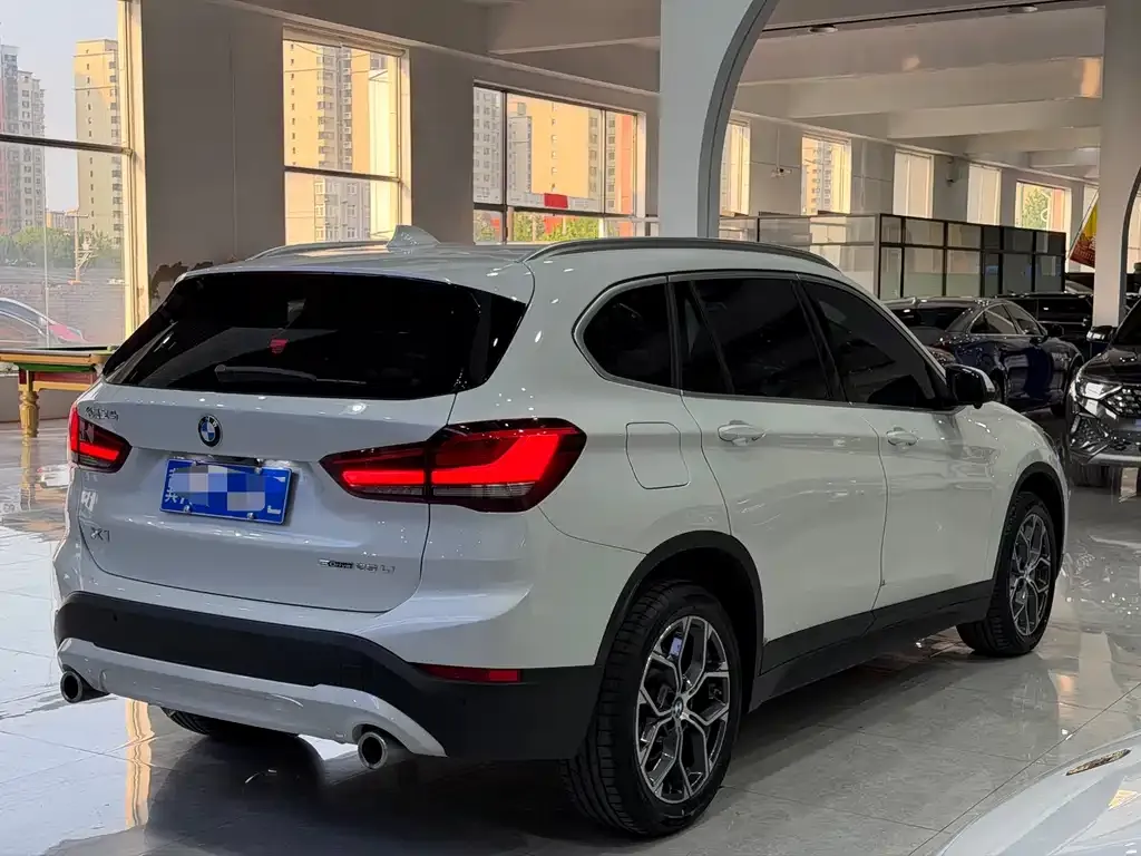 BMW X1 — фото 4