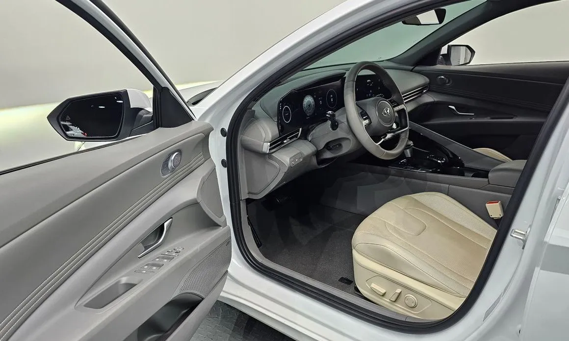 Hyundai AVANTE 2023 из KR, фото 7