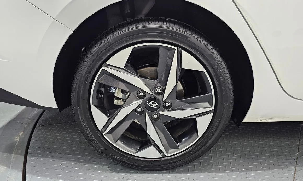 Hyundai AVANTE 2023 из KR, фото 8