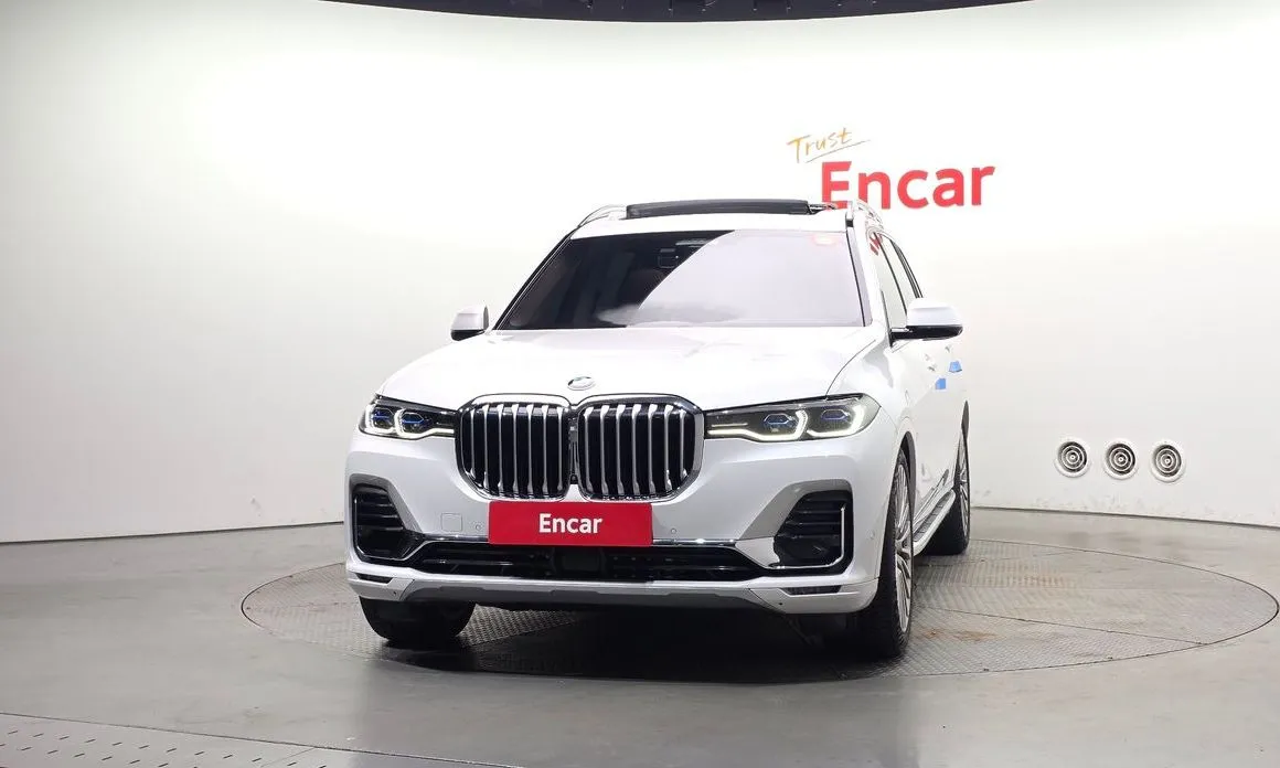 BMW X7 — фото 2