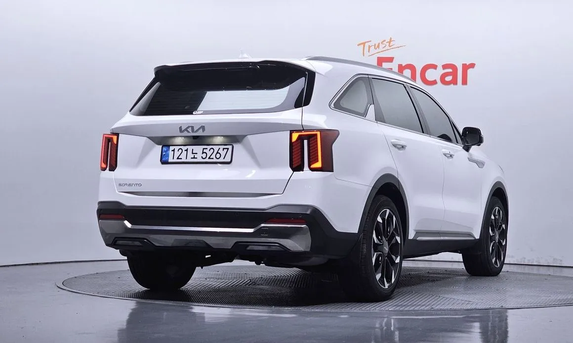 Kia Sorento — фото 9