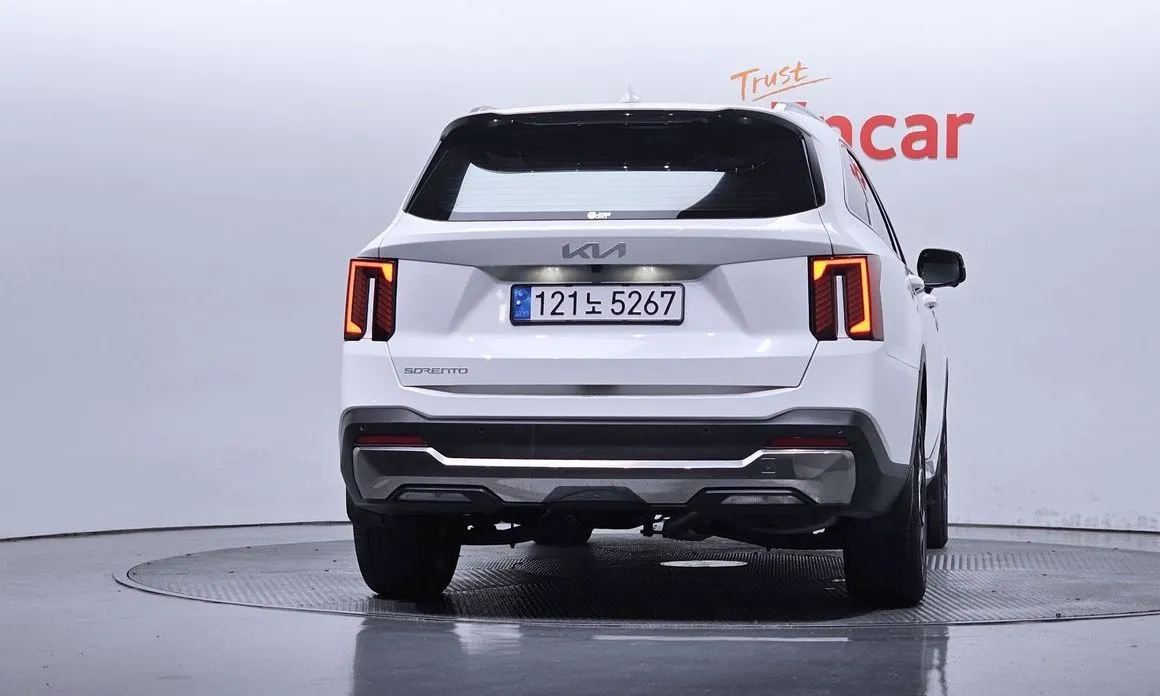 Kia Sorento — фото 8