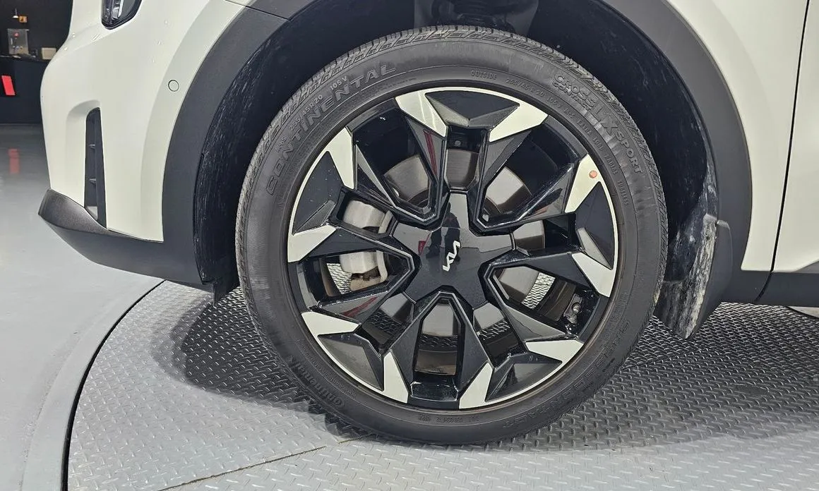 Kia Sorento — фото 6