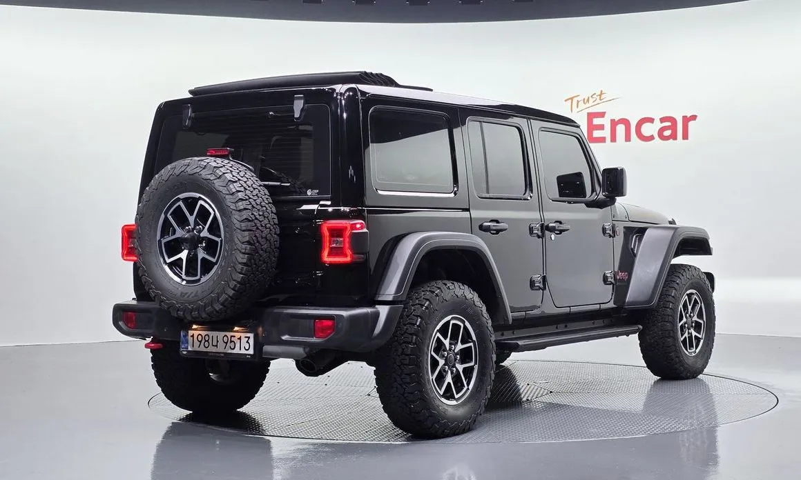 Jeep Wrangler — фото 9