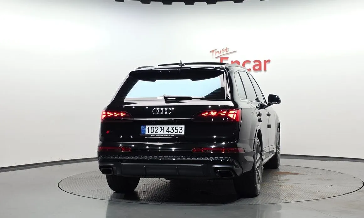 Audi Q7 — фото 3