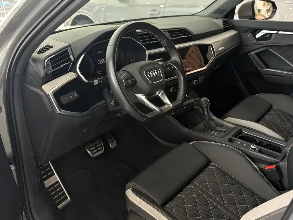 Audi Q3 — фото 8