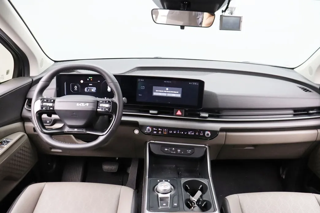 Kia Carnival 2025 из KR, фото 9