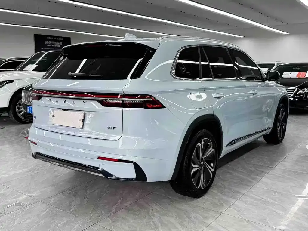 Geely Xingyue L — фото 9