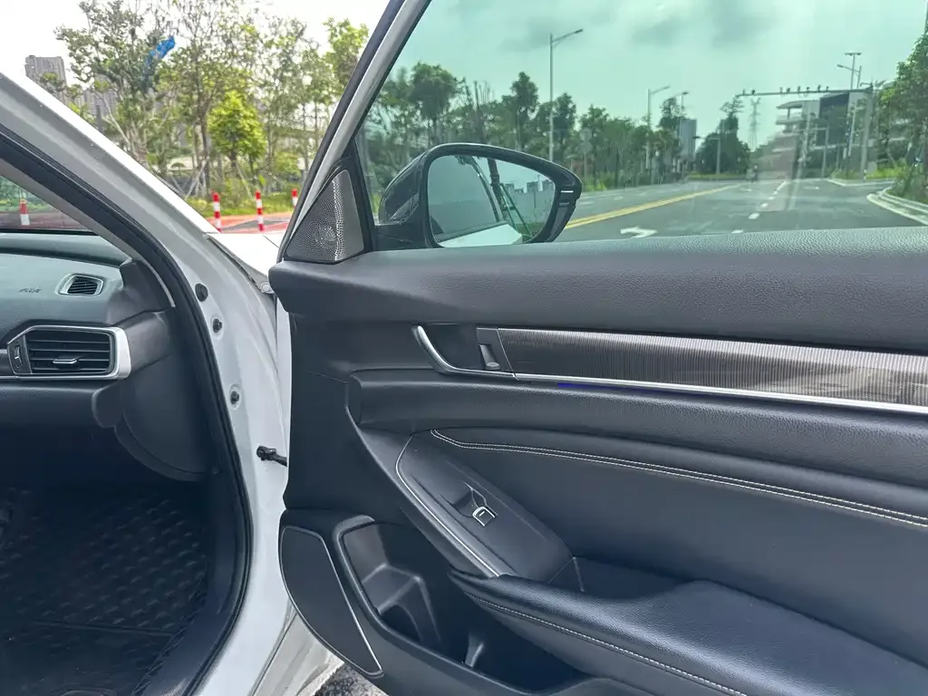 Honda Accord — фото 2