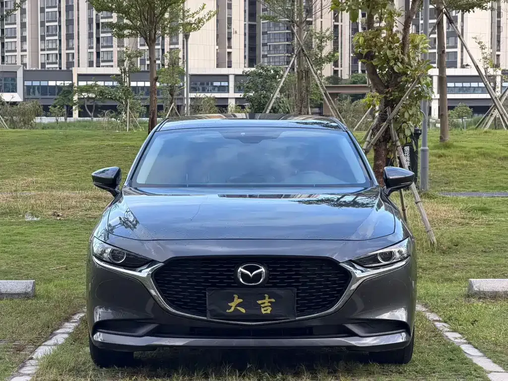 Mazda 3 Axela — фото 10