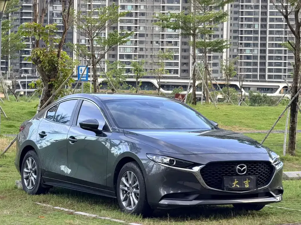 Mazda 3 Axela — фото 9