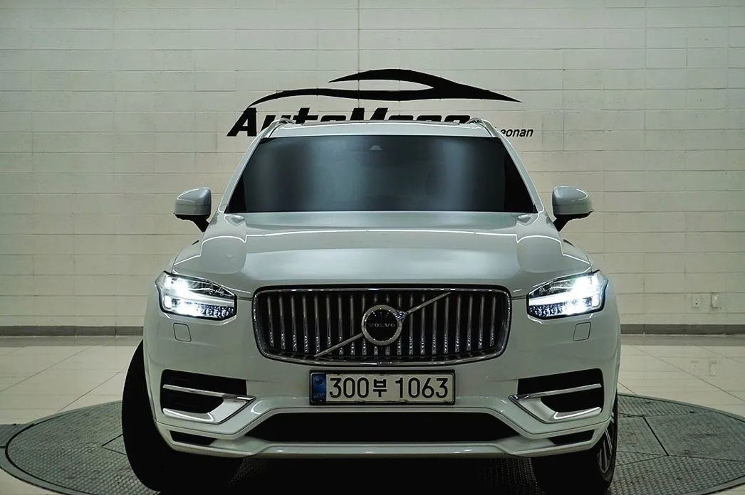 Volvo XC90 — фото 1