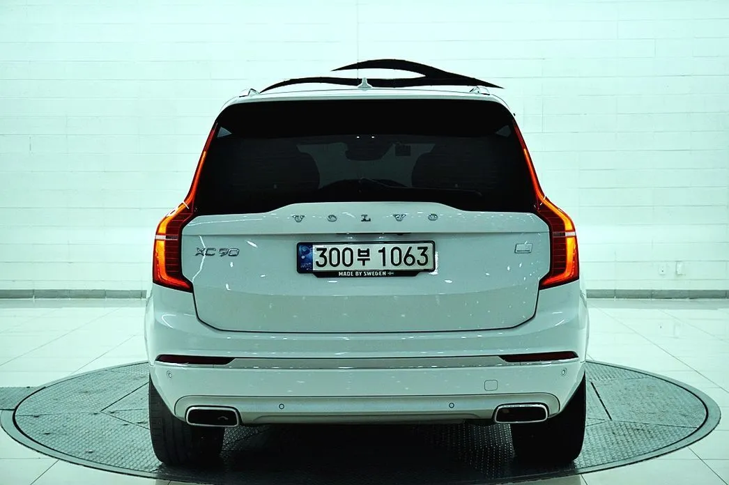 Volvo XC90 — фото 3