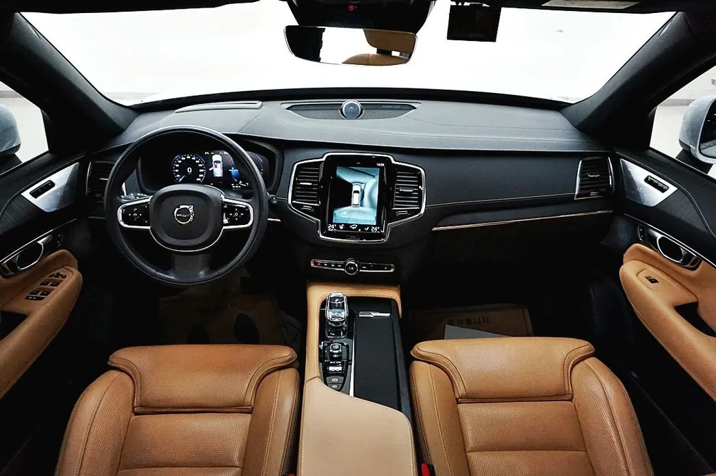 Volvo XC90 — фото 4