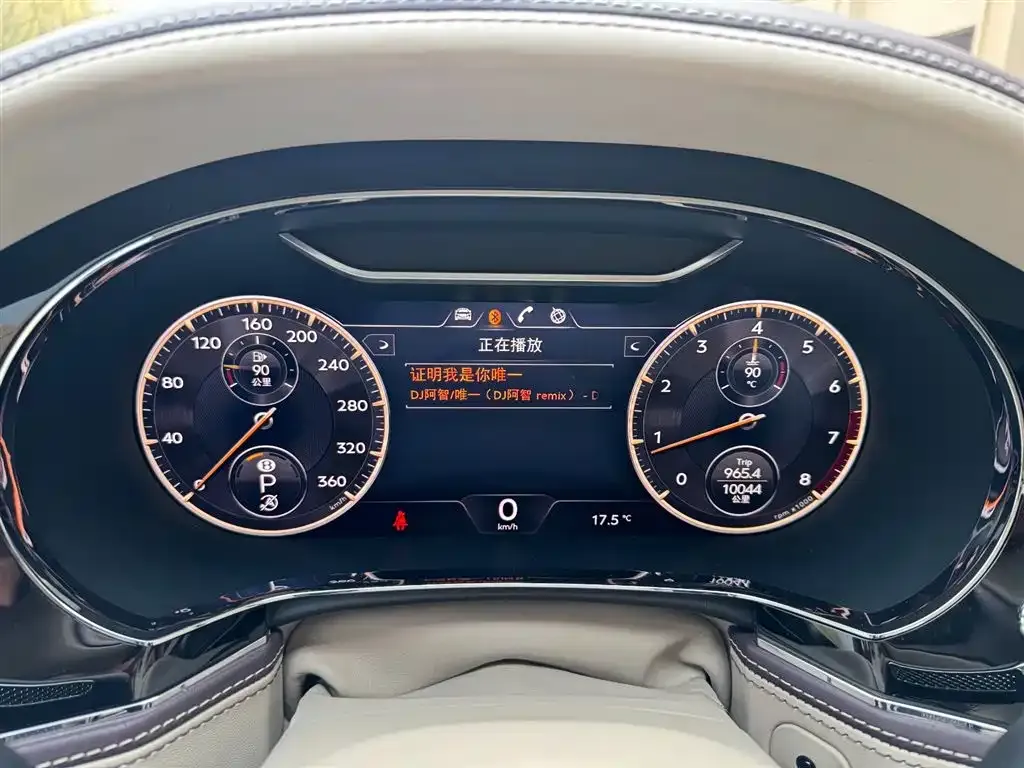 Bentley Flying Spur — фото 6