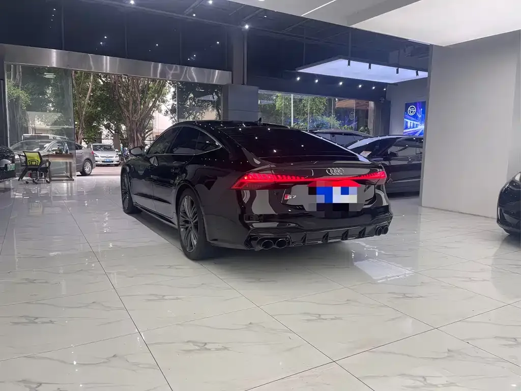 Audi A7 — фото 5