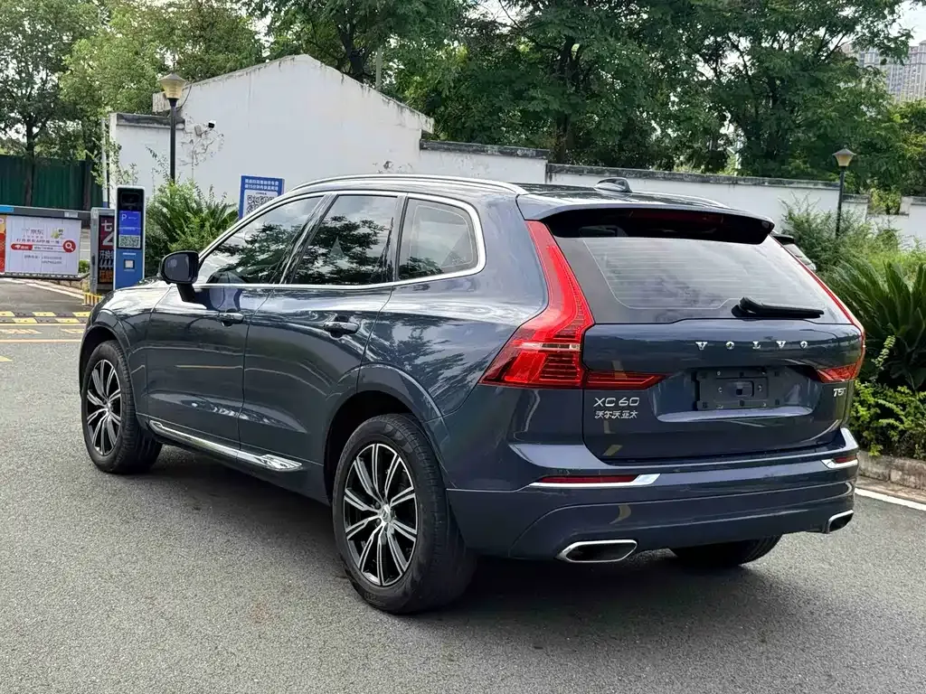 Volvo XC60 — фото 4