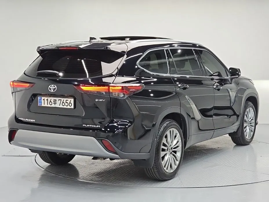 Toyota Highlander — фото 7
