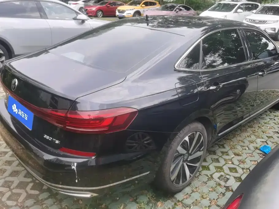 Volkswagen Passat — фото 2