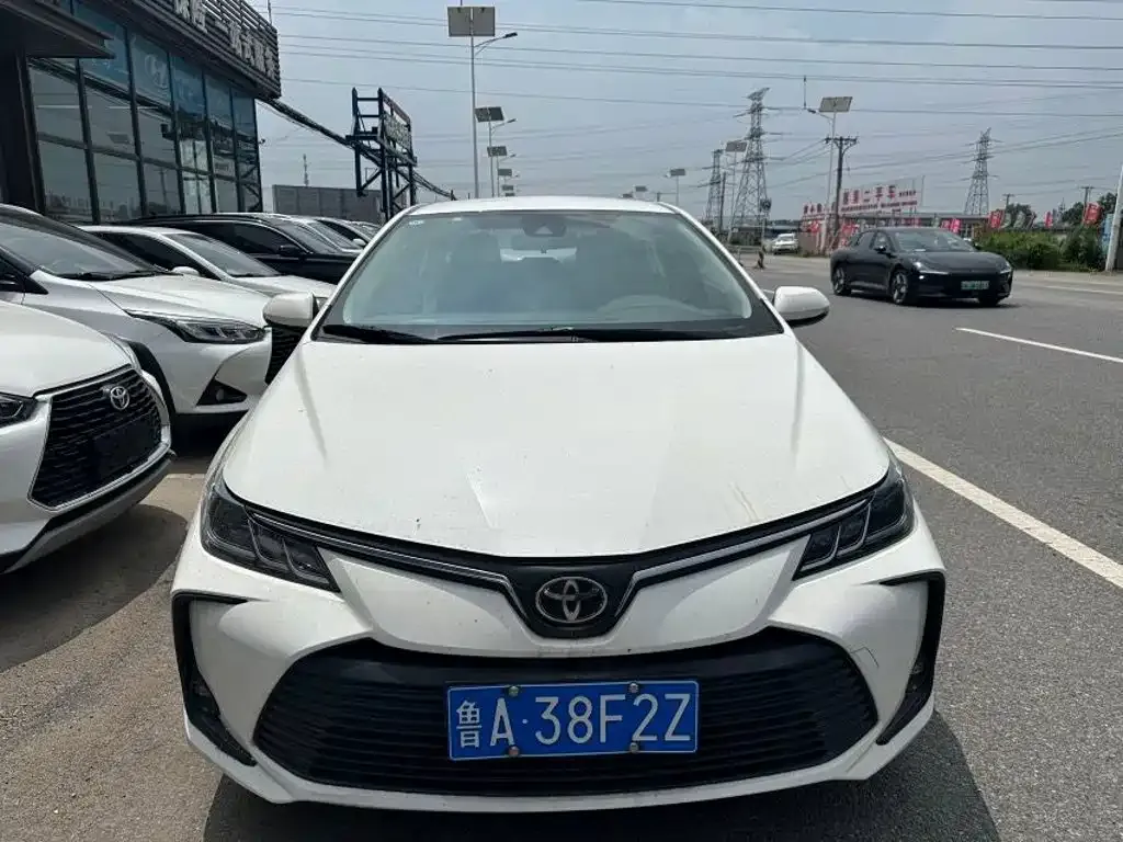 Toyota Corolla — фото 2