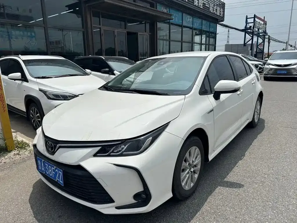 Toyota Corolla — фото 6