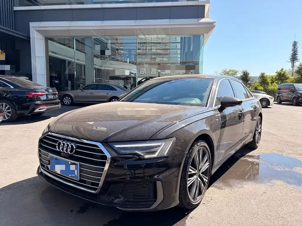 Audi A6L — фото 1