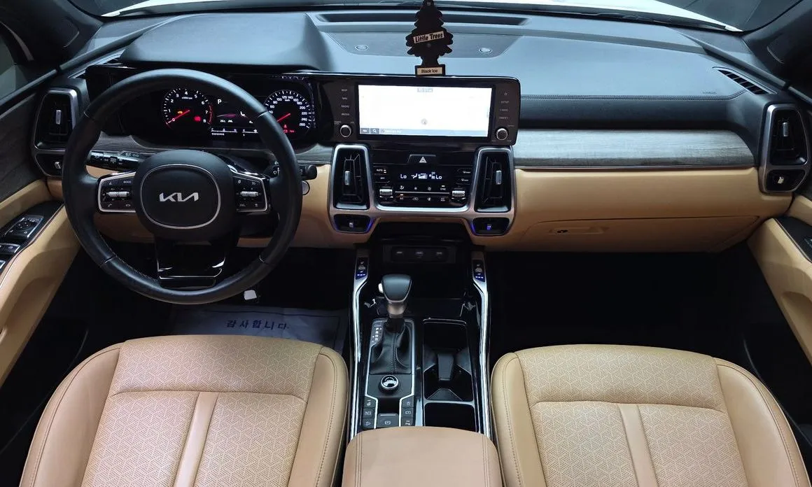 Kia Sorento — фото 10