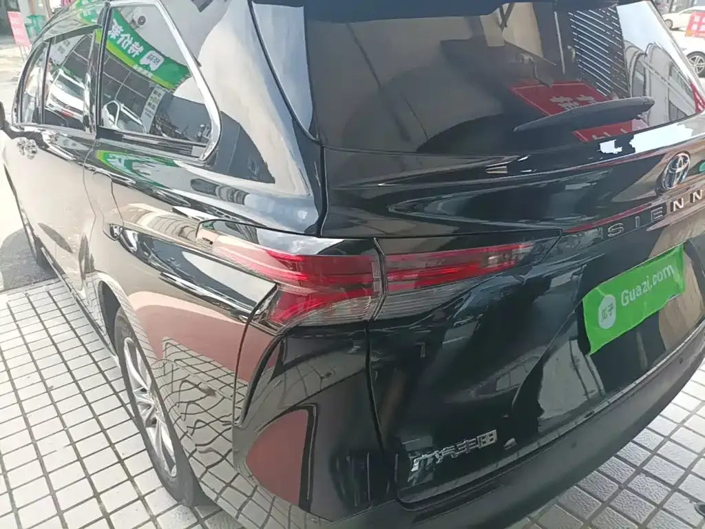 Toyota Sienna 2024 из CN, фото 8