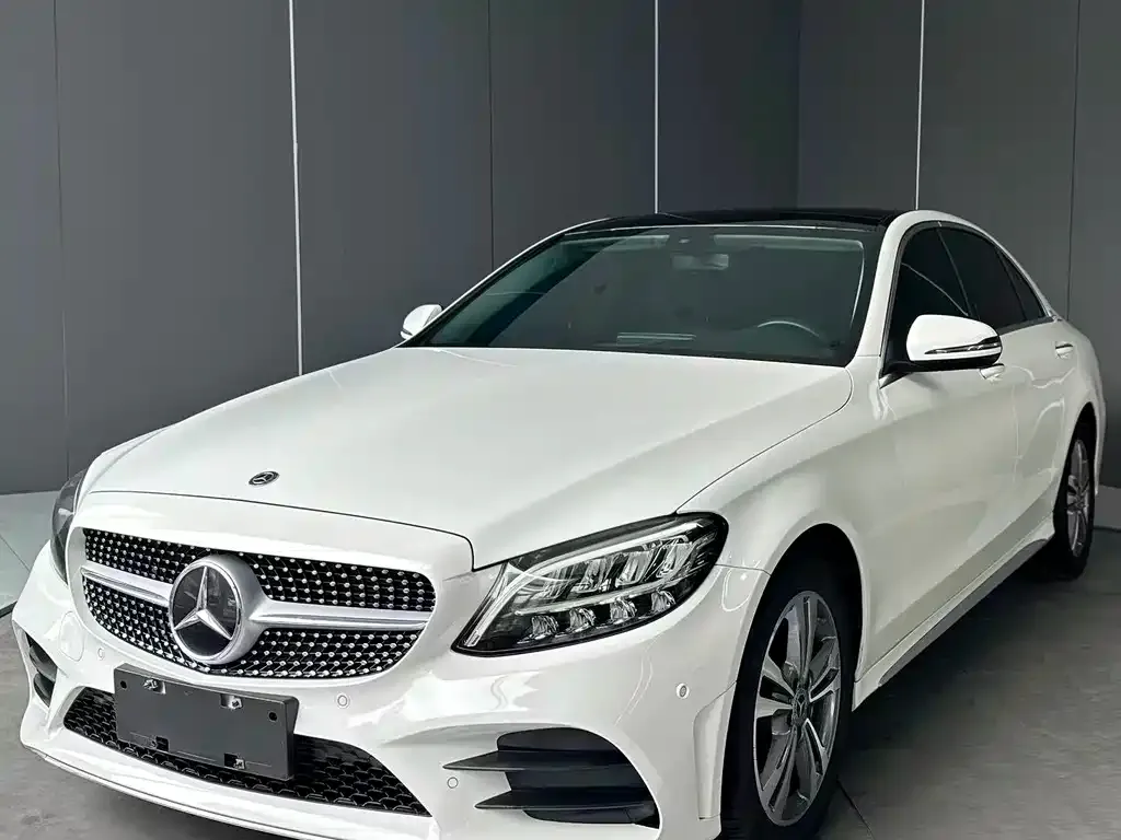 Mercedes-Benz C-Class — фото 1