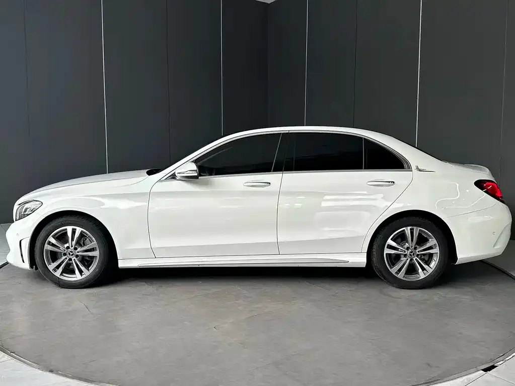 Mercedes-Benz C-Class — фото 3
