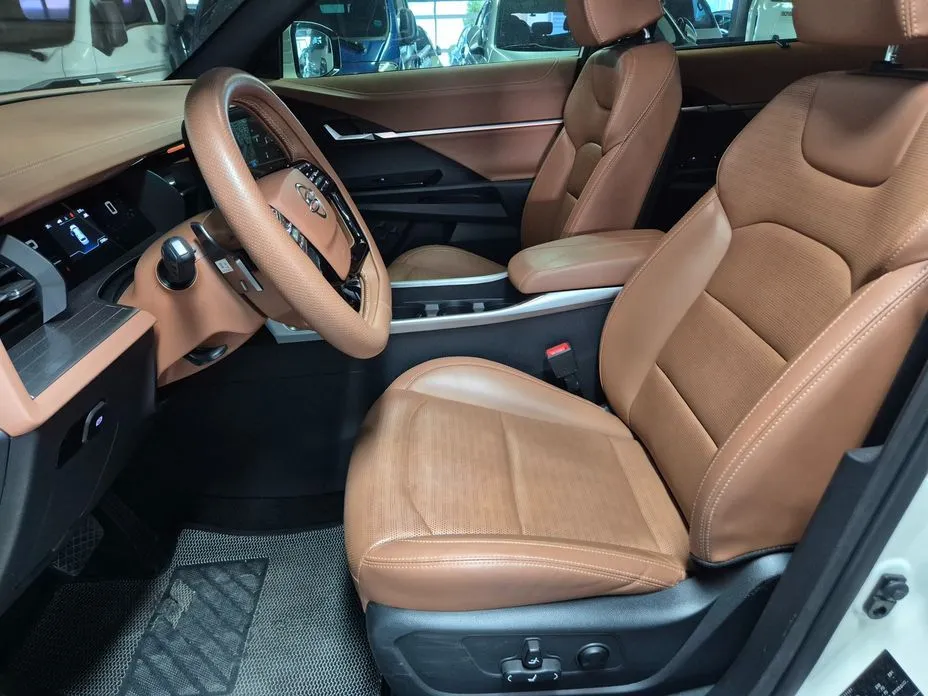 KG Mobility (Ssangyong) Torres — фото 4
