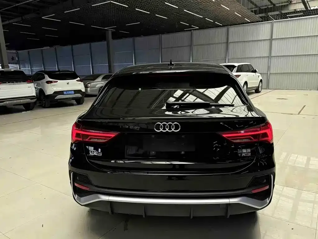 Audi Q3 Sportback 2022 из CN, фото 8