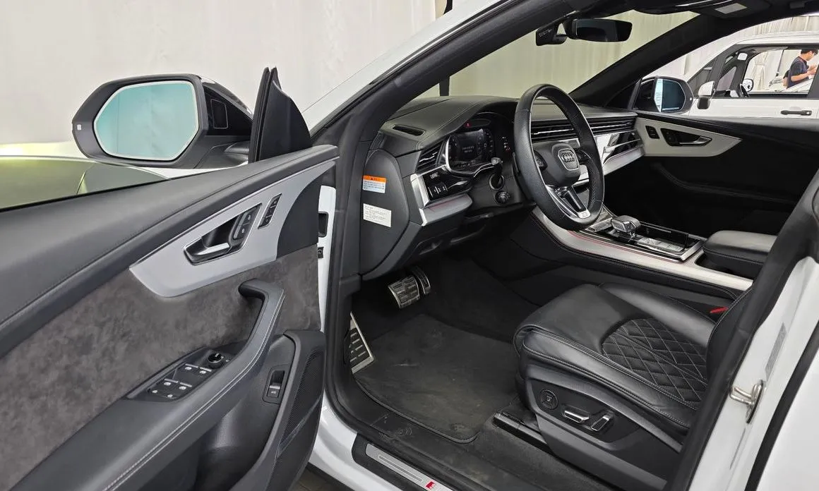 Audi Q8 2022 из KR, фото 4