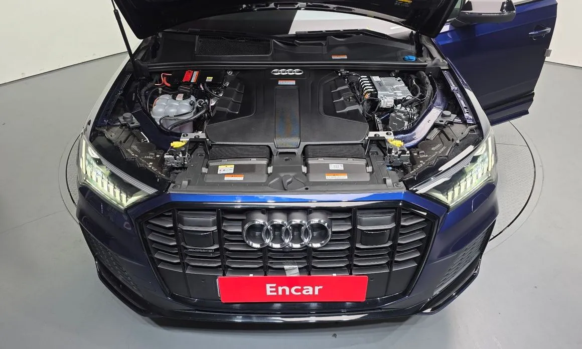 Audi Q7 2023 из KR, фото 3