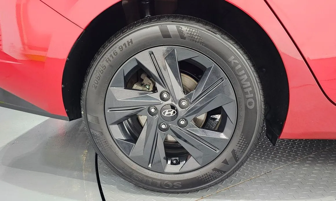 Hyundai AVANTE — фото 9