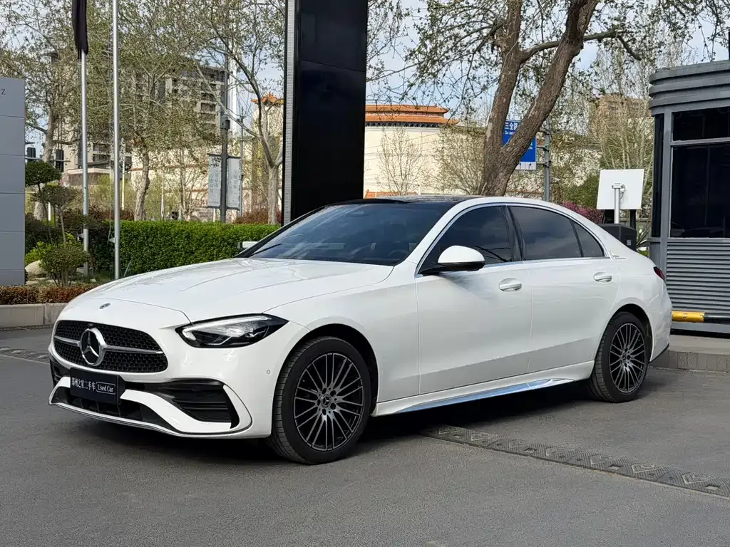 Mercedes-Benz C-Class — фото 1