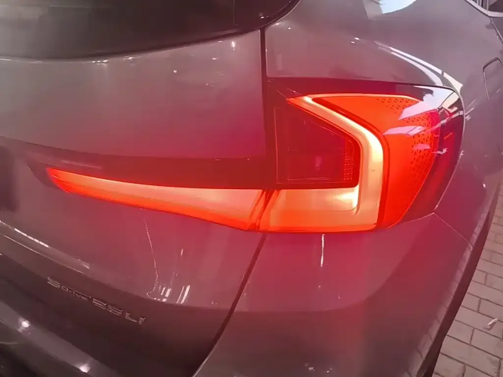 BMW X1 — фото 9