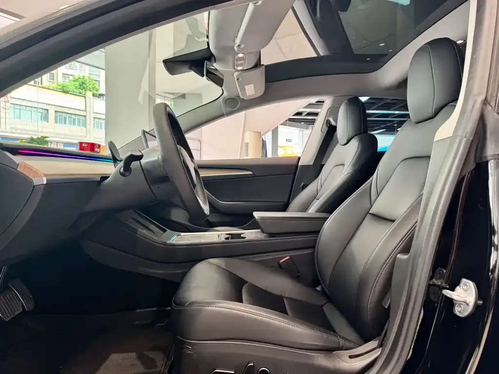 Tesla Model 3 — фото 2