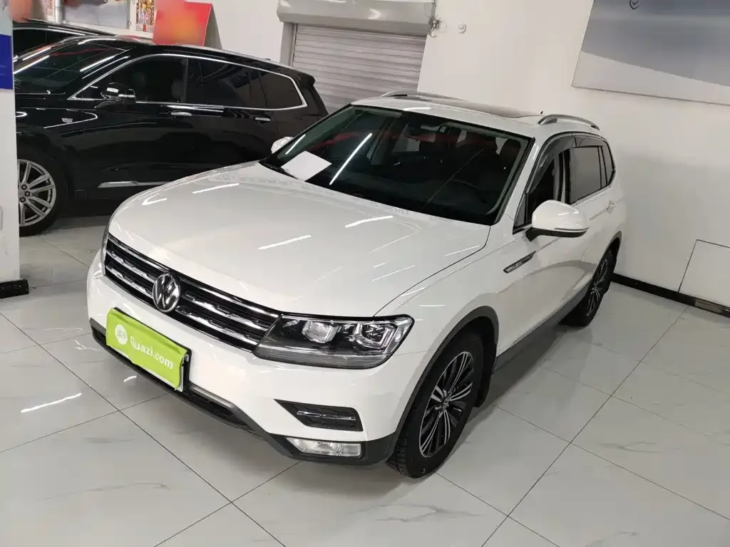 Volkswagen Tiguan L — фото 3
