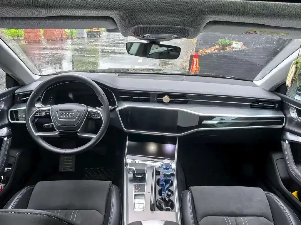 Audi A7L — фото 5